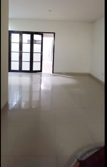 Disewakan Rumah Di Cosmo Estate Lippo Cikarang